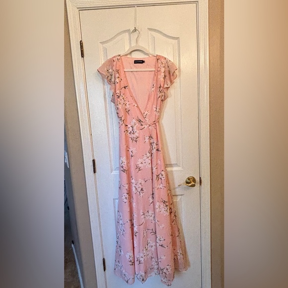 ALLOY Dresses & Skirts - Alloy Pink Floral Ruffled Feminine Maxi Length Wrap Dress Women’s L Tall